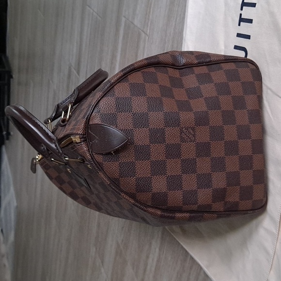 Authentic Louis Vuitton Speedy 30 - Picture 2 of 16